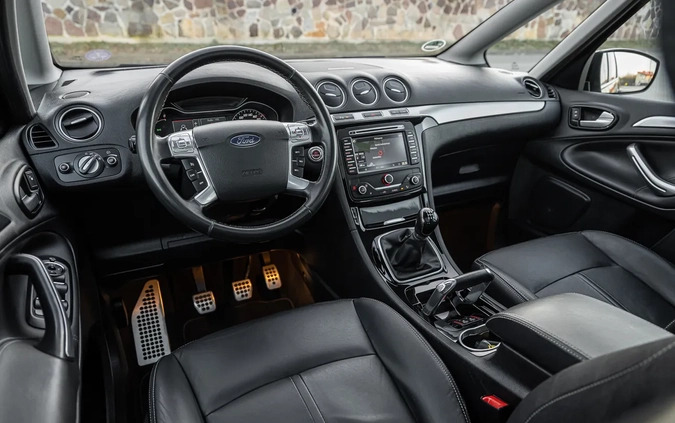 Ford S-Max cena 42900 przebieg: 239000, rok produkcji 2012 z Bisztynek małe 497